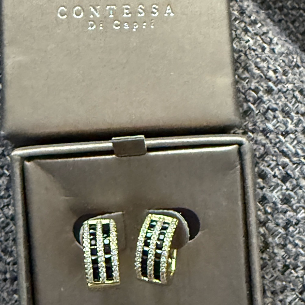 Sophisticated Gold and Black Stone Earrings - Picture 3 of 6